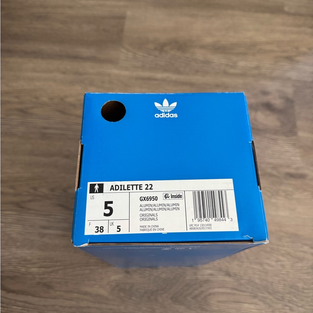 Adidas slides - Picture 6 of 6